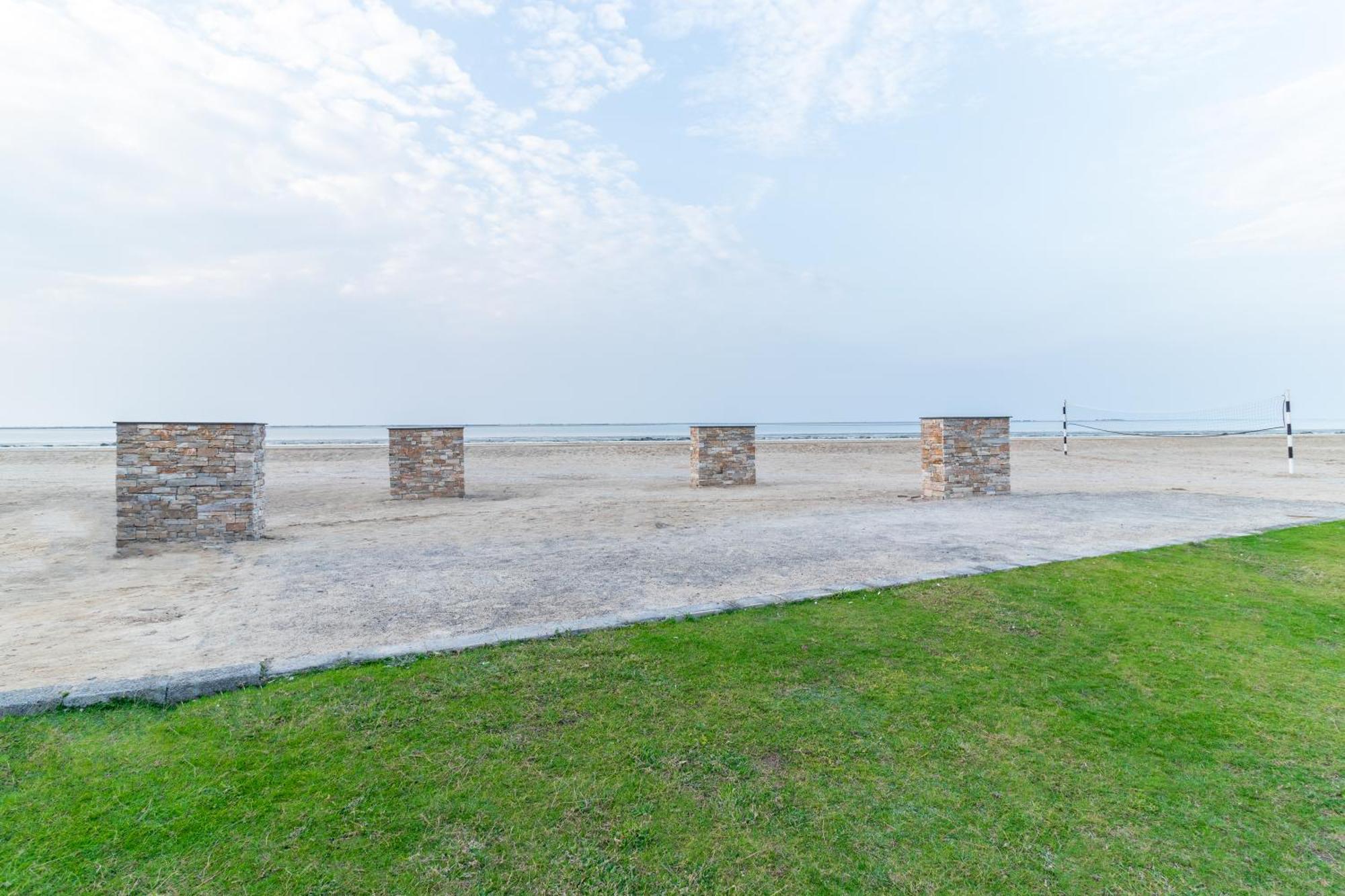 Barracuda Resort Umm al-Quwain Exterior photo